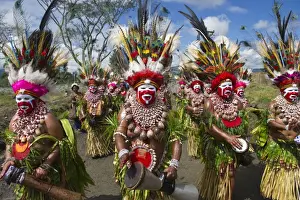 Western Highlands Prints: Kunai Sing-sing group from Hagen in Western Highlands performing at the Hagen Show