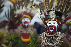 Sing-sing group from Hagen in Western Highlands performing at Hagen Show Papua New Guinea